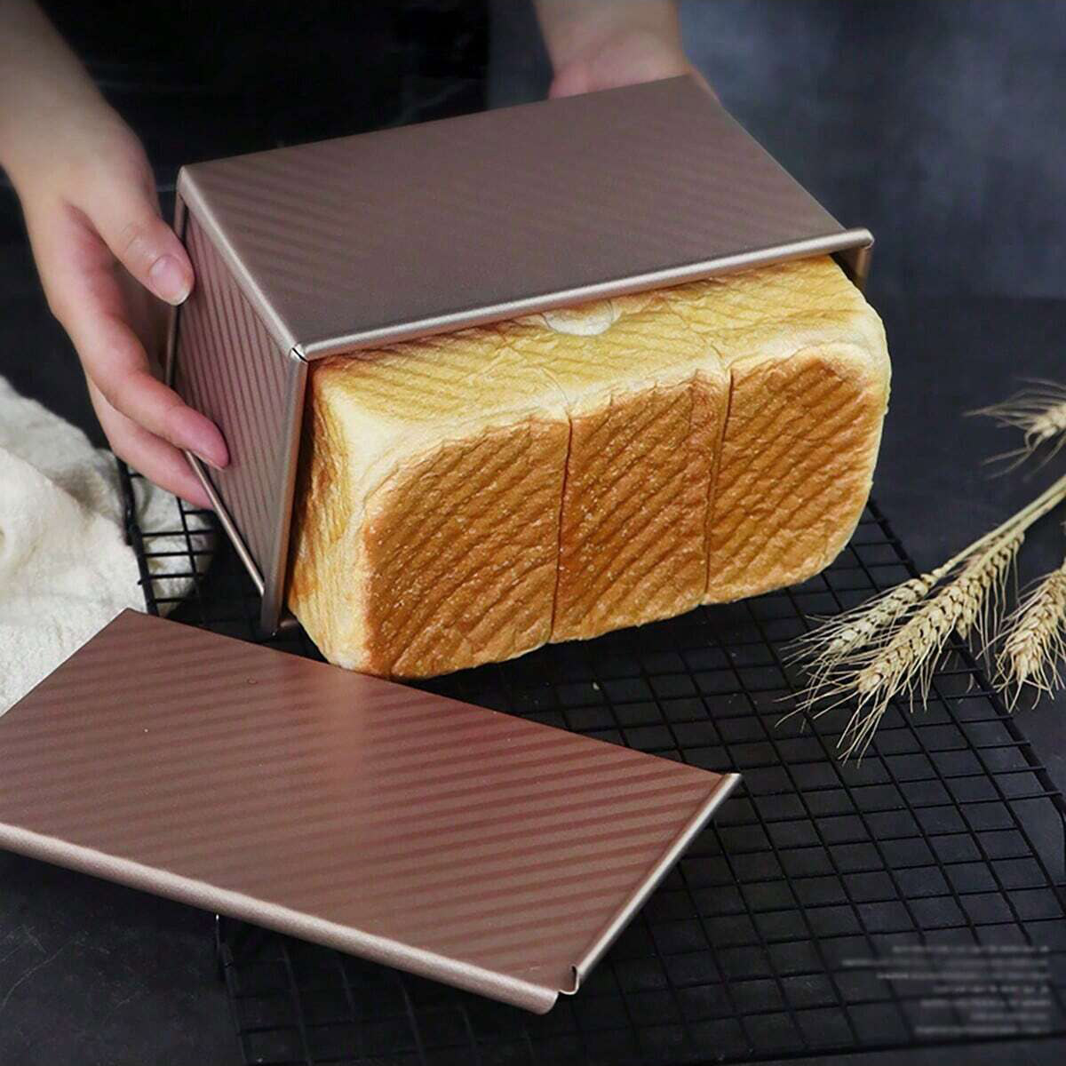 1pc Golden  Loaf Pan with Lid  - Rotary Bakery Oven recension och pris