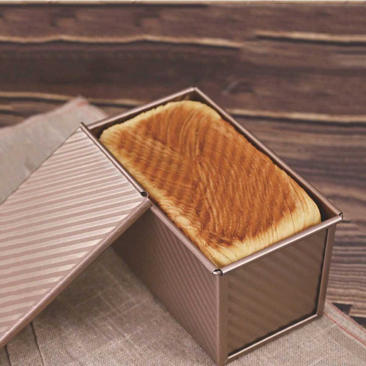 1pc Golden  Loaf Pan with Lid  - Rotary Bakery Oven recension och pris